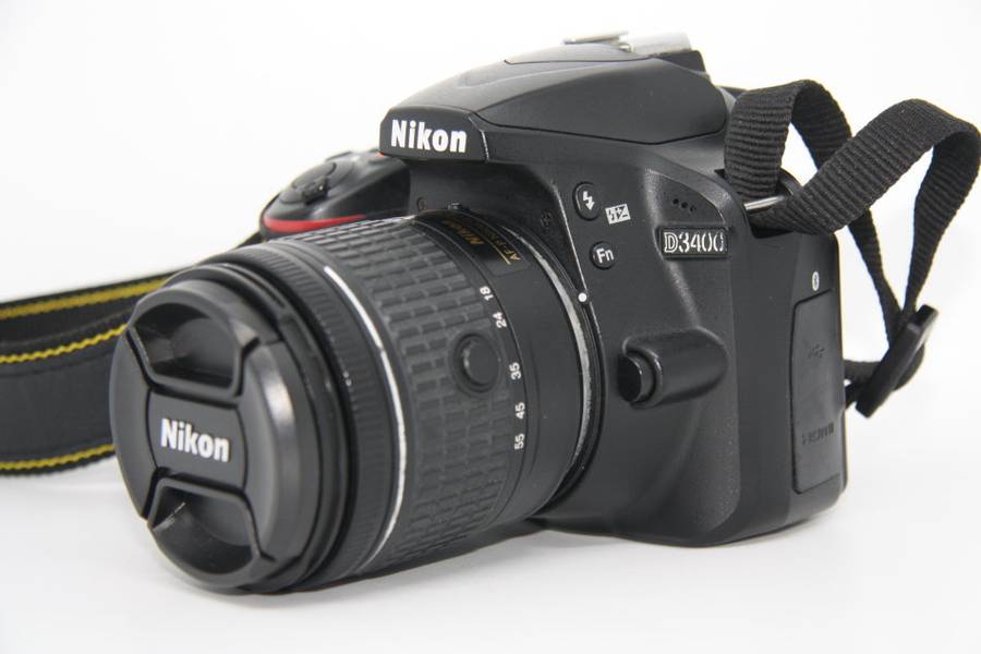 Nikon D3400 24MP DSLR ,FULL HD MOVIES with AF-P 18-55mm  Lens , GOOD CONDITION. LOW SHUTTER COUNT