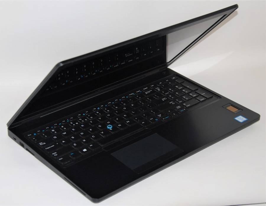Dell Latitude 5580 Intel Quad Core i5-7440HQ , 2.80GHz 8GB RAM, 256GB SSD, Nvidia GeForce 940MX 2GB