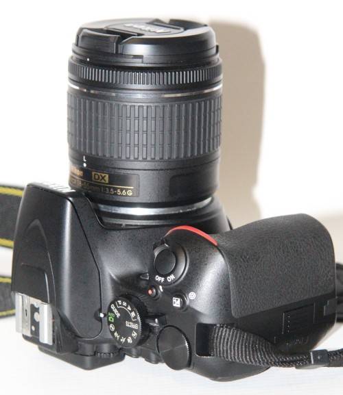 Nikon D3500 DSLR Camera with 18-55mm Lens VR LENS , ONLY 8190 SHUTTER COUNTS, COMING WITH A BAG