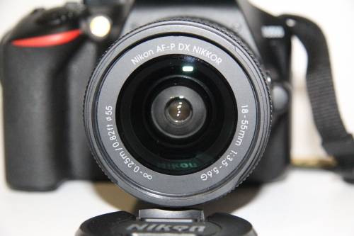 Nikon D3500 DSLR Camera with 18-55mm Lens VR LENS , ONLY 8190 SHUTTER COUNTS, COMING WITH A BAG