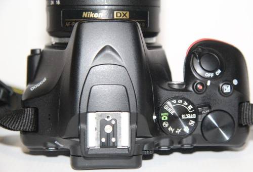 Nikon D3500 DSLR Camera with 18-55mm Lens VR LENS , ONLY 8190 SHUTTER COUNTS, COMING WITH A BAG