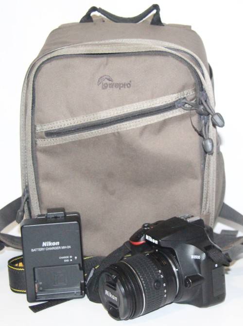 Nikon D3500 DSLR Camera with 18-55mm Lens VR LENS , ONLY 8190 SHUTTER COUNTS, COMING WITH A BAG