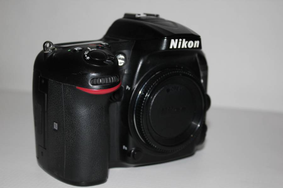 NIKON D7200 DX-format, 24.2 MP, WiFi ,1080p Full HD ,PROFESSIONAL DSLR CAMERA BODY
