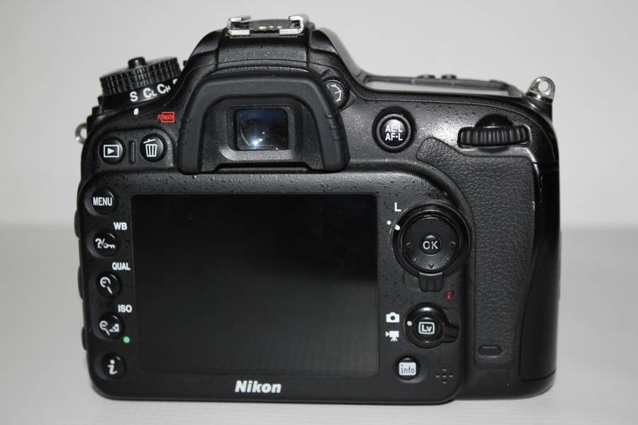 NIKON D7200 DX-format, 24.2 MP, WiFi ,1080p Full HD ,PROFESSIONAL DSLR CAMERA BODY