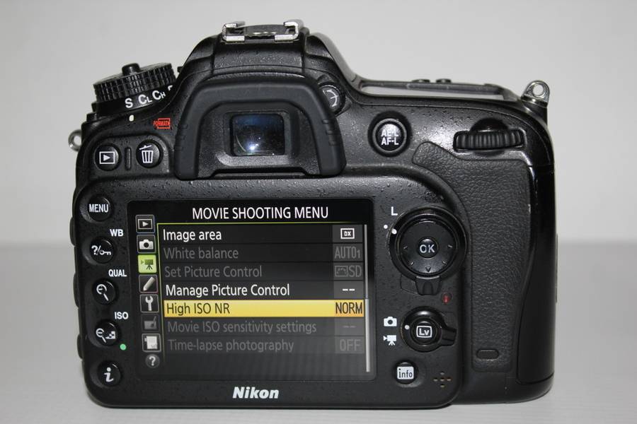 NIKON D7200 DX-format, 24.2 MP, WiFi ,1080p Full HD ,PROFESSIONAL DSLR CAMERA BODY