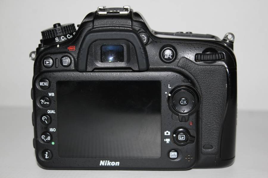 NIKON D7200 DX-format, 24.2 MP, WiFi ,1080p Full HD ,PROFESSIONAL DSLR CAMERA BODY