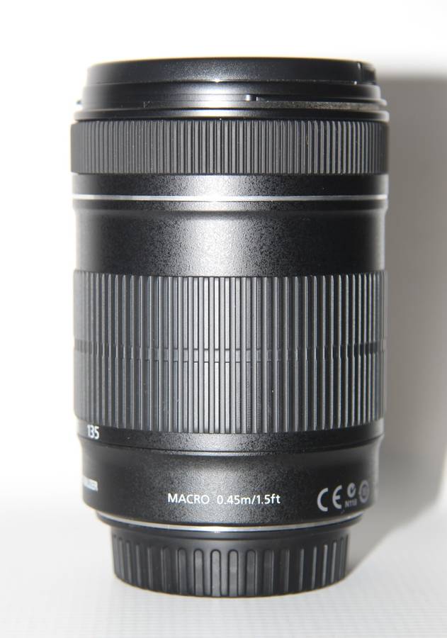 Canon EF-S 18-135mm f/3.5-5.6 IS Lens IN VERY GOOD CONDITION