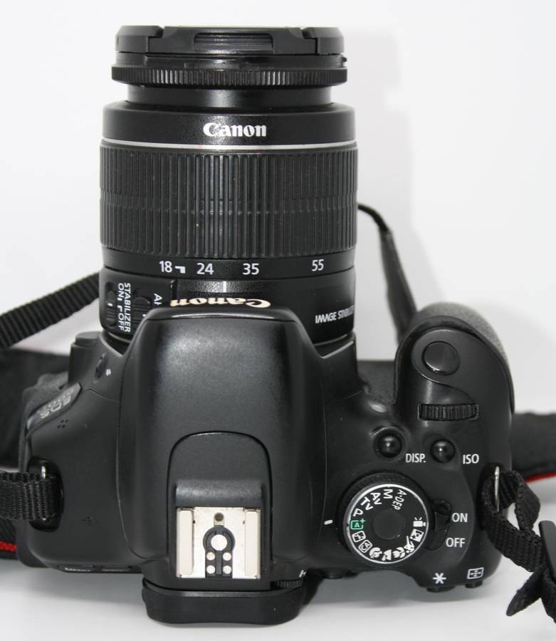 Canon EOS 600D 18MP Digital SLR Camera, FHD MOVIES , 18-55mm III Lens, CHARGER , Very Good Condition