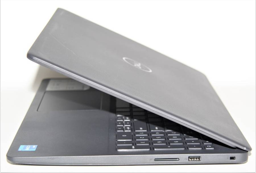 Dell Vostro 3500  Intel Core i3-1115G4 , 8GB RAM ,256GB SSD Win 11 Pro 15.6-inch Full HD 1920 x 1080