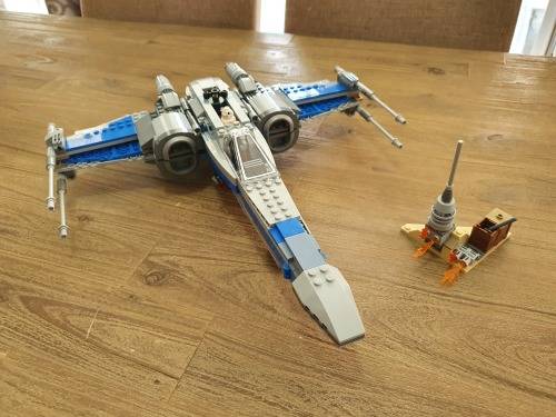 LEGO Resistance X-Wing Fighter 75149-1 (2016)