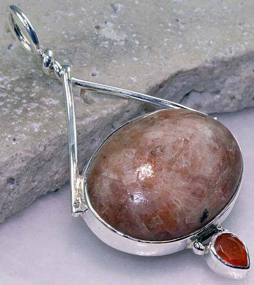.925 STERLING SILVER (RARE) SUNSTONE PENDANT FASHION JEWELRY
