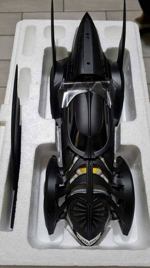 1995 Hot Wheels Batman Forever Batmobile - 1:18 Scale Limited Edition
