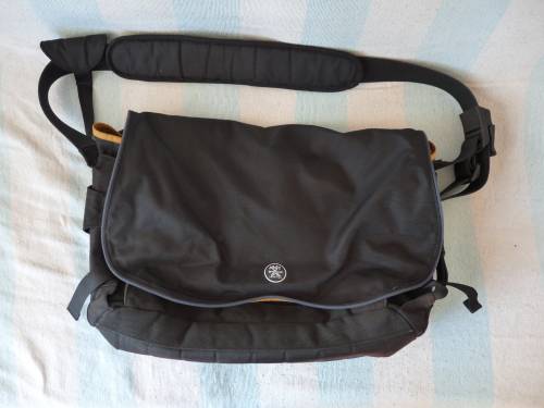 LOW PRICE!! CRUMPLER laptop bag - Practically NEW!