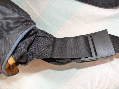LOW PRICE!! CRUMPLER laptop bag - Practically NEW!