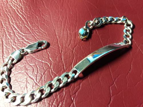 LOVELY SOLID STERLING SILVER NAME BRACELET IN EXCELLENT CONDITION