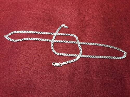 LOVELY SOLID GENUINE STERLING SILVER NECKLACE WITH ITALIAN CLASP IN PERFECT CONDITION