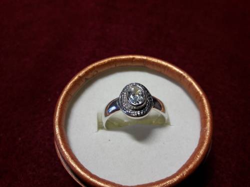 BEAUTIFUL SOLID GENUINE STERLING SILVER RING IN PERFECT CONDITION