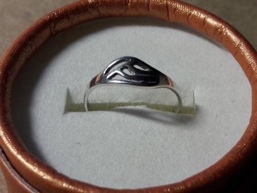 SOLID GENUINE STERLING SILVER RING