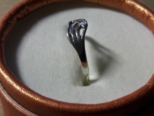 SOLID GENUINE STERLING SILVER RING