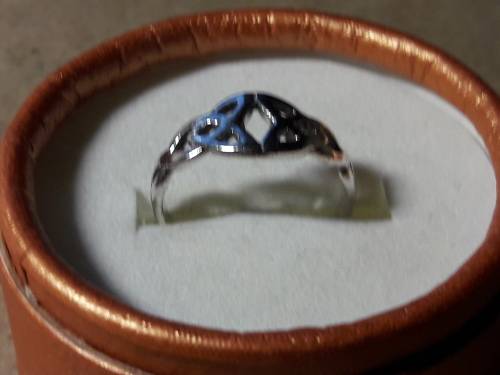SOLID GENUINE STERLING SILVER RING