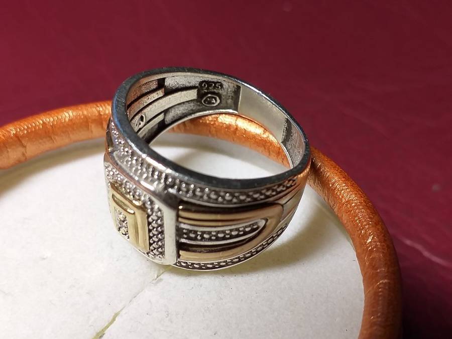 LOVELY GENUINE SOLID STERLING SILVER RING WITH 9 ct GOLD INLAYS