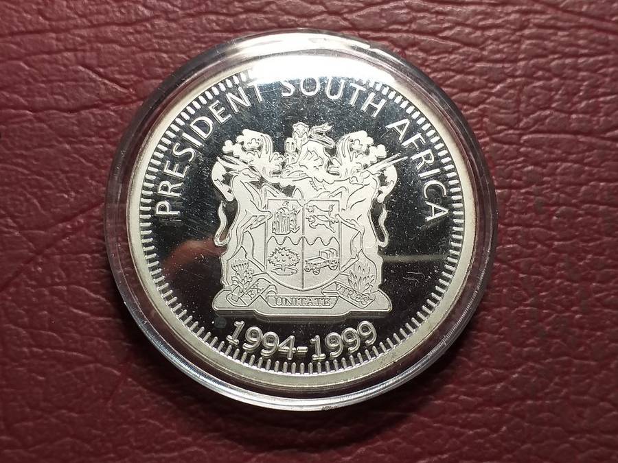 Nelson Mandela President RSA 1994-1998 Silver Plated Commemorative Signature Medallion Capsuled