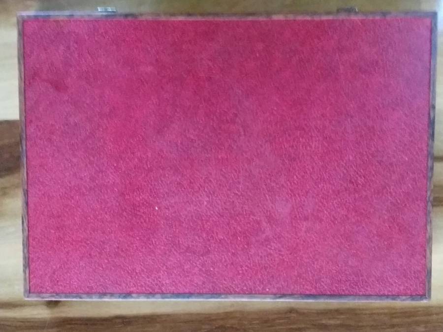 EMPTY BOX FOR THE 50 ANNIVERSARY WILDLIFE MEDALLION SET