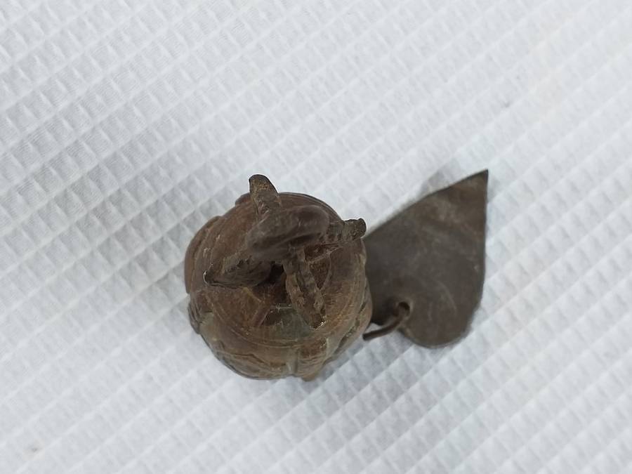 SMALL VINTAGE BRASS HANGING BELL - [L = 70 mm]
