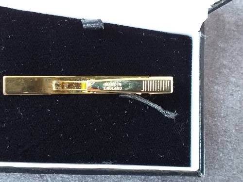 LOVELY TIE CLIP IN EXCELLENT CONDITION