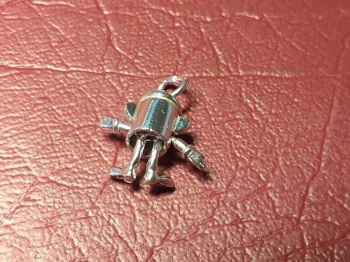 LOVELY GENUINE SOLID STERLING SILVER CHARM WITH MOVING LIMBS - [L 14 mm]