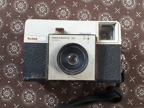 KODAK INSTAMATIC 25 CAMERA - [AS IS]