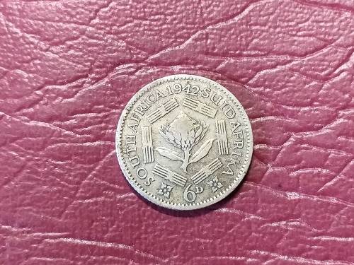 1942 SA UNION SILVER 6 PENCE