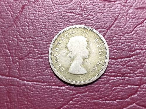 1953 SA UNION SILVER 6 PENCE