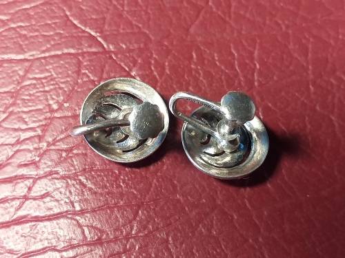 LOVELY GENUINE SOLID STERLING SILVER VINTAGE EARRINGS WITH MARCASITE - TWO STONES MISSING - 7,7 gram