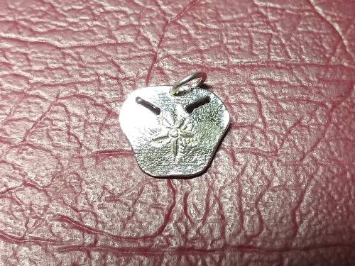 LOVELY GENUINE SOLID STERLING SILVER CHARM IN EXCELLENT CONDITION - [12 mm]
