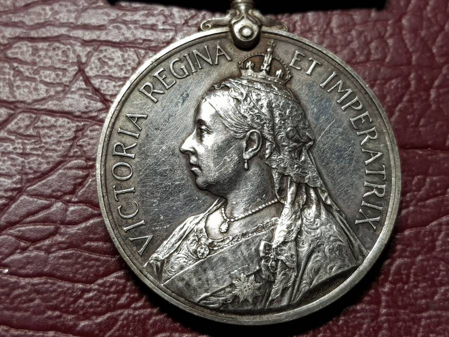 ANGLO BOER WAR MEDAL - SCOUT H.H. POWELL - MONTMORENCY`S SCOUTS