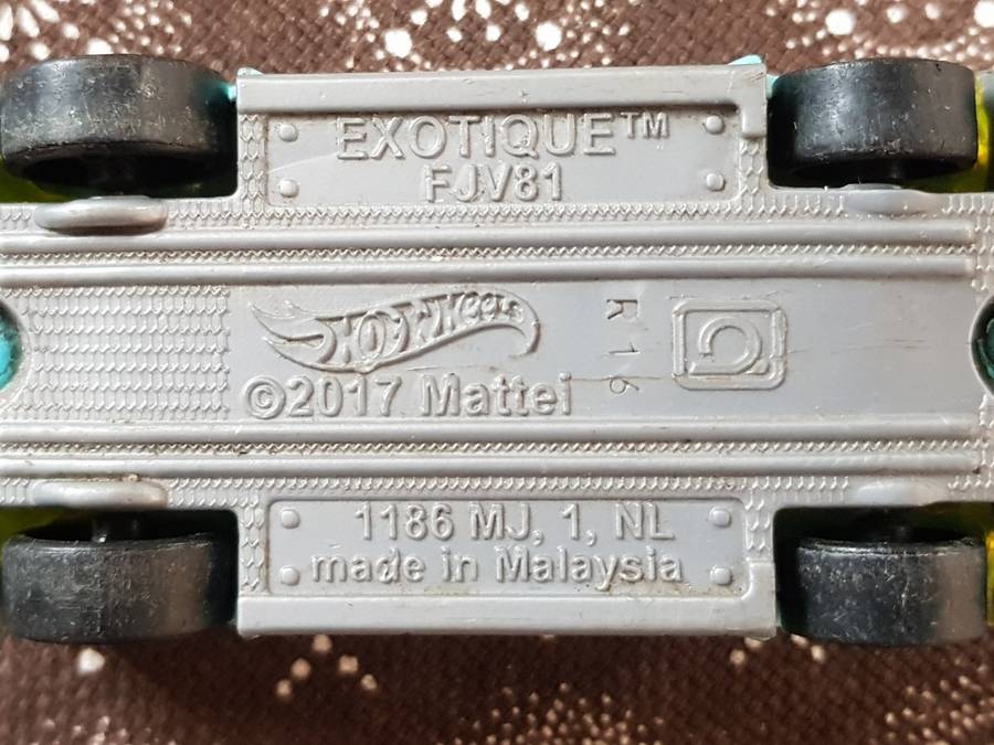 2017 HOTWEELS EXOTIQUE FJV81 DIE CAST MODEL CAR - [Length 70 mm]
