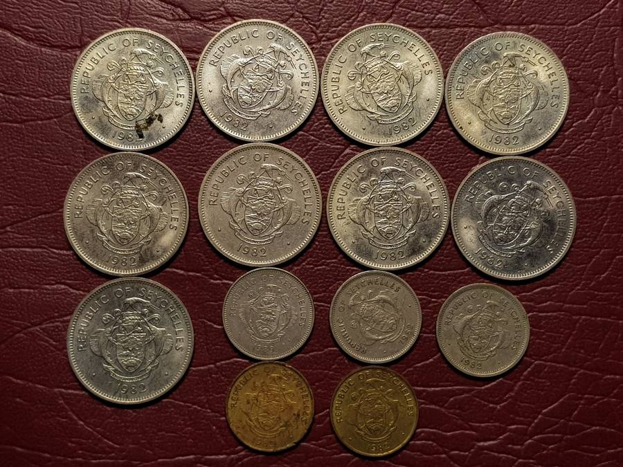 A Lot Of 14 Republic Of Seychelles Coins - [One bid for all]
