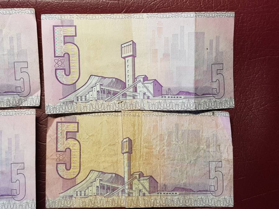 5 x SARB R5 Notes - Gerhard De Kock - [Bid per note to take all]