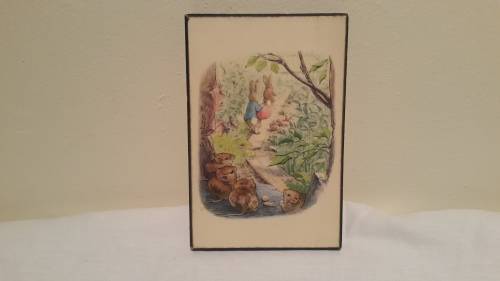 **PETER RABBIT ** A SPECTACULAR KARDORAMA LTD, POTTERS BAR, HERTS, MADE IN ENGLAND WALL PLAQUE!!!!