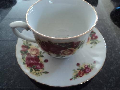 STUNNING ENGLISH ROSE ELEGANT CHINA TEA CUP AND SAUCER !!!!