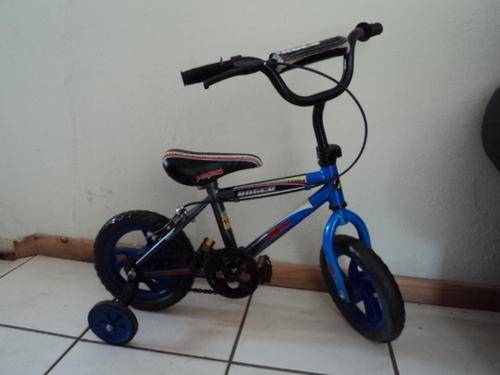 AWESOME PYRAMID KIDDIES STARTER BICYCLE WITH TRAINING WHEELS!!!!! HARDLY USED!!!