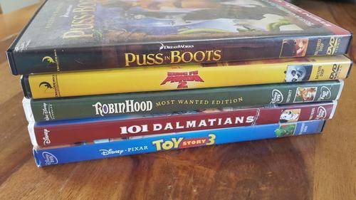 PUSS IN BOOTS / KUNG FU PANDA 2 / ROBIN HOOD / 101 DALMATIONS / TOY STORY 3