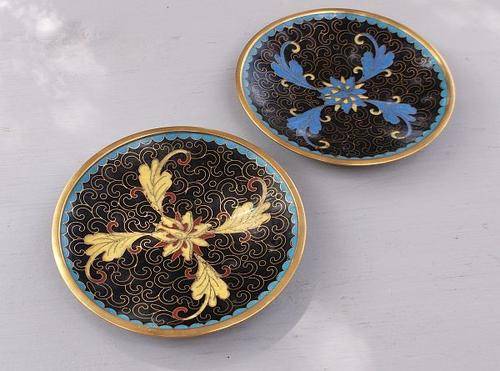 WOW !! WOW !! TWO STUNNING VINTAGE CHINESE CLOISONNE DISHES ....IMMACULATE CONDITION !!!