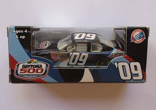 LIMITED EDITION 1:64 SCALE NASCAR RACING CAR - DAYTONA 500