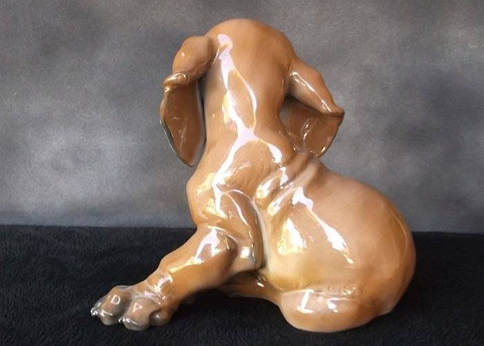 A RARE PORCELAIN PUPPY FIGURE BY ROSENTHAL OF GERMANY - PERFECT