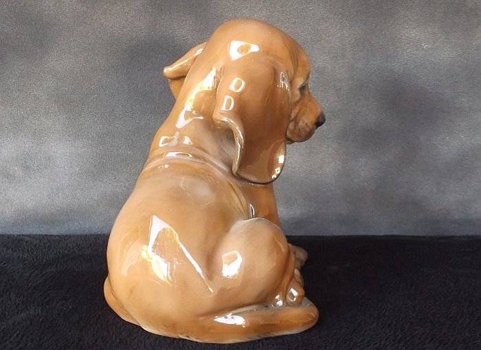 A RARE PORCELAIN PUPPY FIGURE BY ROSENTHAL OF GERMANY - PERFECT