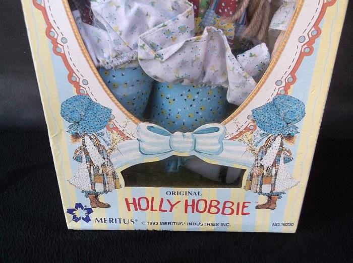 A VERY SWEET VINTAGE 1993 ORIGINAL HOLLY HOBBY RAG DOLL IN HER ORIGINAL BOX ...WOW !!!