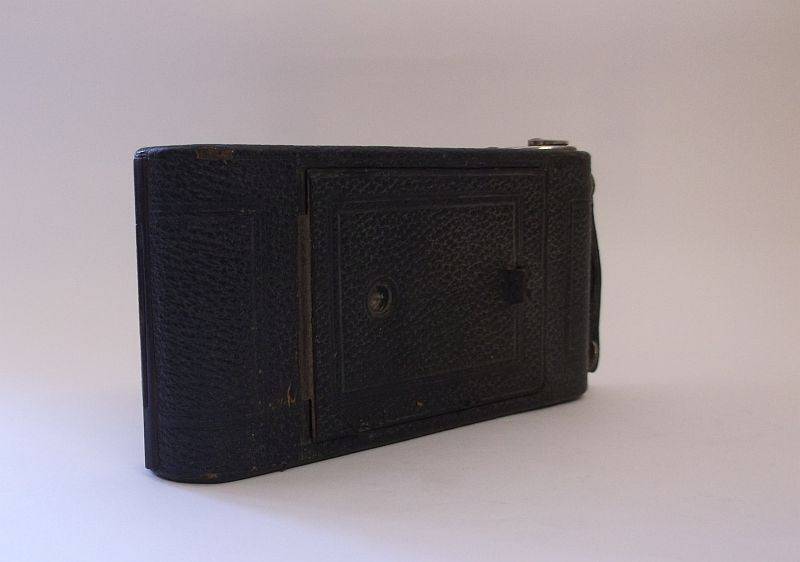 A REMARKABLE RARE VINTAGE GERMAN FOLDING CAMERA BY CERTO KAMERAWERK OF DRESDEN...WOW !!!!!