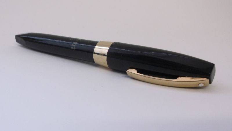 A TOP CLASS VINTAGE SHAEFFERS PFM-III FOUNTAIN PEN WITH 14 CT NIB PLUS BOX AND INSTRUCTIONS !!